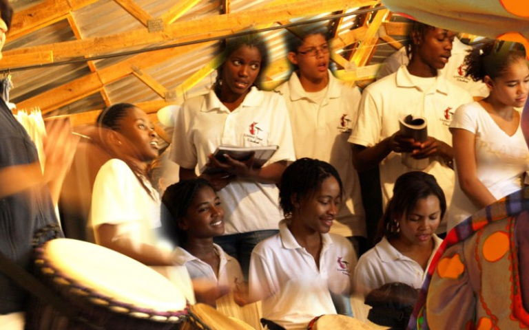 Hit the Beat – Choir and Friends Hit the Beat – Choir and Friends