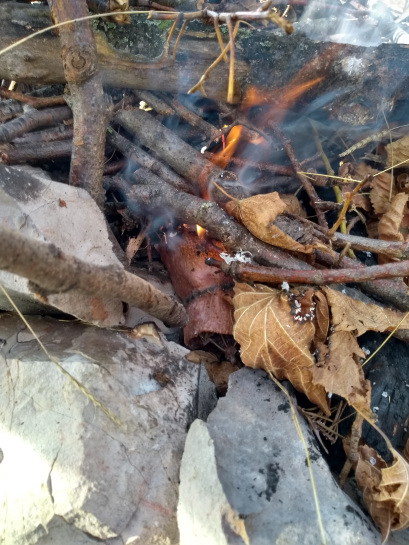 Der Feueranzünder entfacht jedes Feuer